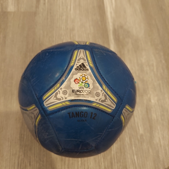 ADIDAS BLUE TANGO 12 UEFA EURO POLAND UKRAINE 2012 SOCCER Ball Sz 3 - Picture 1 of 2